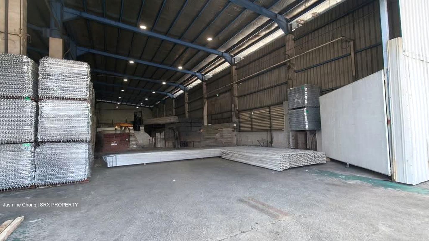 Gul Circle (D22), Warehouse #574071801